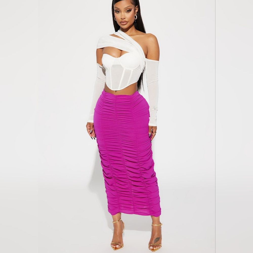 Fashion nova skirt